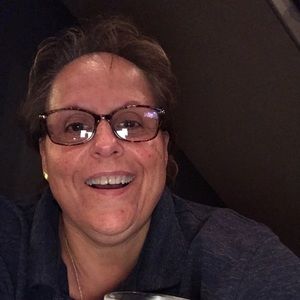 Meet your Posher, Joy